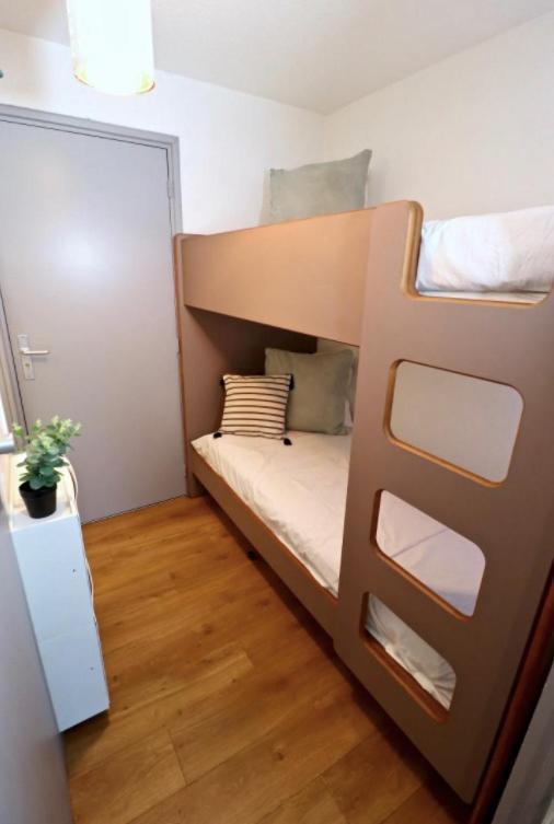 Le Gardien Du Phare : 4 Pers, Balcon Et Parking ! Apartment